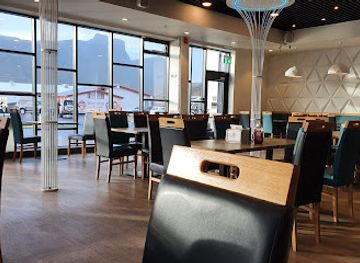 iceland/vik/bar/ice-cave-bistro