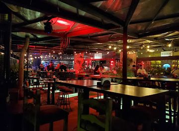 lebanon/baabda/bar/esco-bar-the-backyard-hazmieh