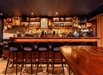 netherlands/rivierenland/bar/dutch-courage