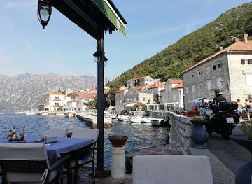 montenegro/perast/bar/restoran-armonia