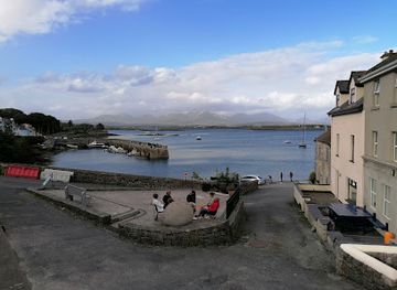 ireland/connemara-national-park/bar/kings-bar