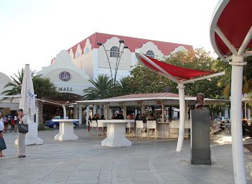 aruba/oranjestad/bar/blue-martini-bar