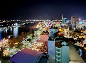 vietnam/mekong-delta/bar/ninh-kieu-sky-bar