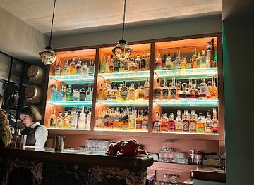 portugal/lisbon-coast/bar/red-frog-speakeasy
