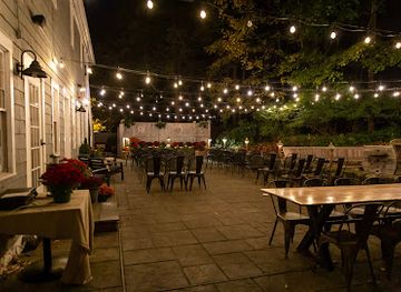 connecticut/the-gold-coast/bar/the-redding-roadhouse