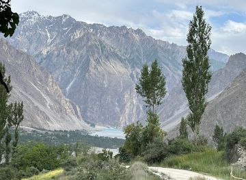 pakistan/hunza-valley/bar/valley-eats