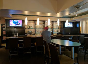 tennessee/west-tennessee/bar/twist-grill-bar