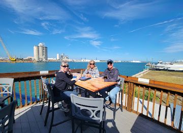 florida/cape-canaveral/bar/fishlips-waterfront-bar-grill