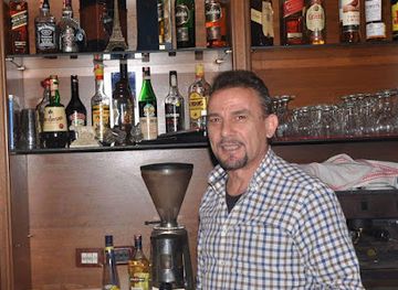 albania/permet/bar/piazza-bar