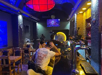 azerbaijan/baku/flame-towers/bar/zeppelin