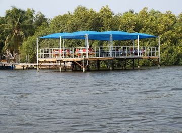 benin/ouidah-beach/bar/paradise-island