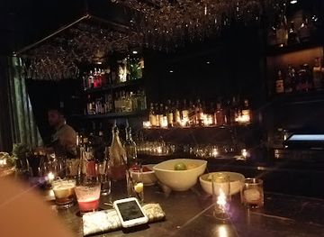 california/hollywood/bar/library-bar
