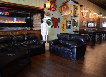 tennessee/jack-daniel-s-distillery/bar/daddy-billy-s-restaurant-bar