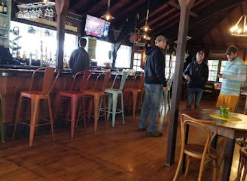 wisconsin/driftless-area/bar/marina-bar