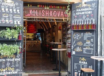 ukraine/galicia/bar/king-danylo-monument