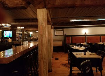 new-hampshire/great-north-woods/bar/the-beal-house