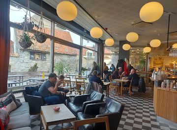 sweden/visby/bar/h10-bar-cafe