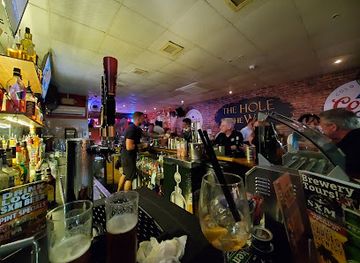 sint-maarten/cupecoy-beach/bar/the-hole-in-the-wall