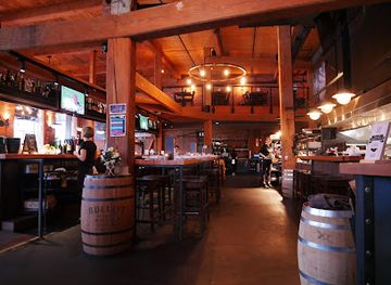 vermont/lake-champlain/bar/waterworks-food-drink