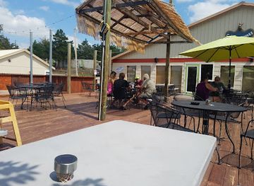 nebraska/lake-mcconaughy/bar/the-cove