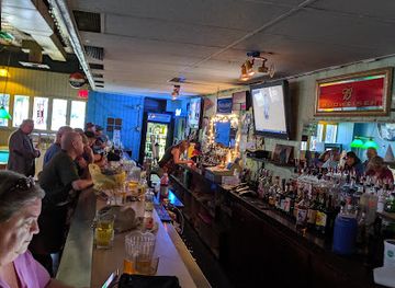 ohio/cuyahoga-valley-national-park/bar/chestnut-beer-garden