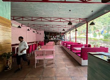 india/rishikesh/ram-jhula/bar/pink-cafe-bar-and-restaurant-in-rishikesh