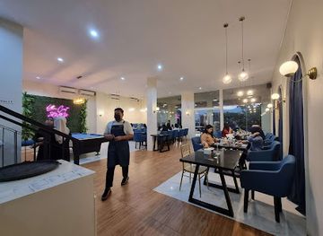 indonesia/central-sulawesi/bar/cafe-sebelah