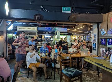 singapore/bukit-timah-nature-reserve/bar/the-pit