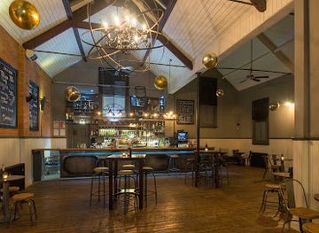 united-kingdom/bedfordshire/bar/auction-room-bar