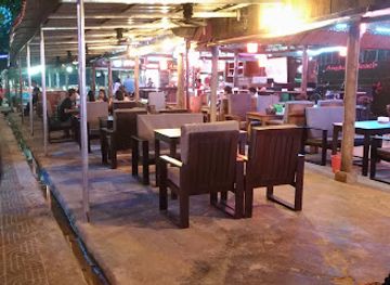 cambodia/sihanoukville/ochheuteal-beach/bar/angkor-beach-bar