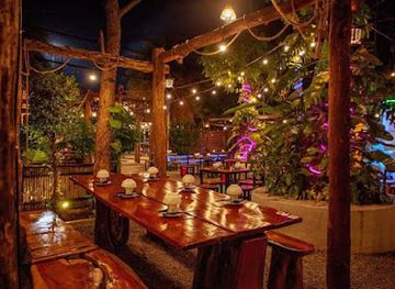 cambodia/battambang/sangkat-svay-por/bar/home-pub