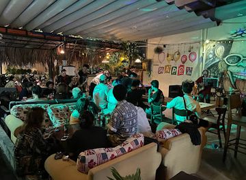 vietnam/da-nang/ngu-hanh-son-district/bar/emma-s-bar-da-nang