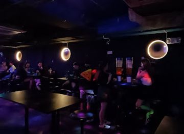 singapore/geylang/bar/bunker-karaoke-and-pub