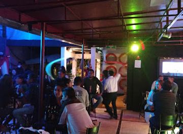 mexico/mexico-city/xochimilco/bar/luna-roja