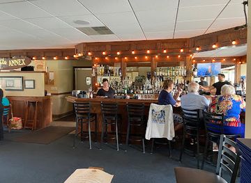 ohio/firelands/bar/1812-food-spirits
