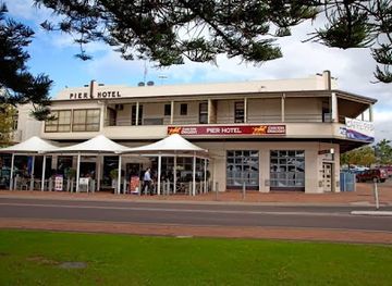 australia/eyre-peninsula/bar/pier-hotel