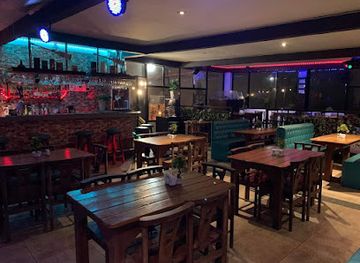 philippines/tagaytay/bar/lighthouse-bar-and-restaurant