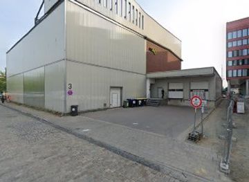 germany/bremen/uberseestadt/bar/bellissima-hafenbar