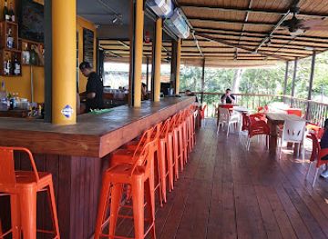 puerto-rico/dorado/bar/lula-s-burger-bar-grill