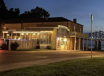 mississippi/natchez-national-historical-park/bar/magnolia-grill