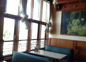 india/shimla/the-ridge/bar/la-glace-bar-and-restaurant