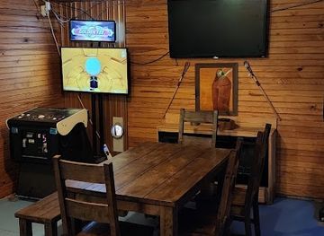 oklahoma/gloss-mountain-state-park/bar/j9-tavern