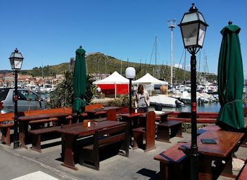 italy/maremma/bar/red-star-wine-pub-caffe