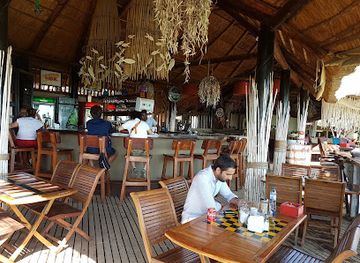 mozambique/tete-province/bar/restaurante-cafe-del-rio