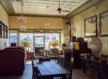 nebraska/chadron-state-park/bar/bean-broker-coffee-house-and-pub