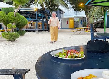 cook-islands/avarua/bar/21-3-vaiana-s-bar-bistro