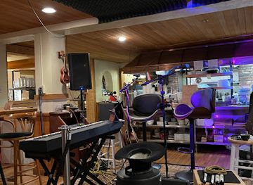 vermont/sugarbush-resort/bar/fit-to-be-thai-d