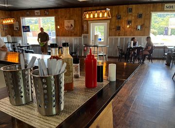 virginia/grayson-highlands-state-park/bar/poes-pulled-pork