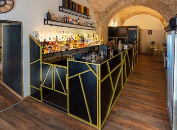 italy/campania/bar/odeon-mixology-wine-cocktail-bar-a-benevento