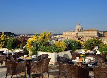 Roof Garden & Bar